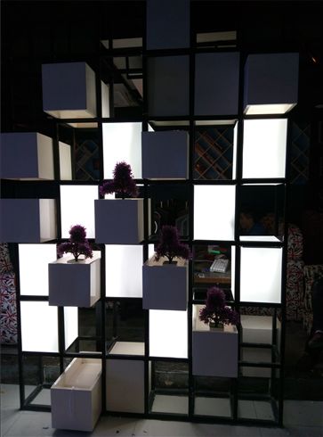 云南麗江六面燈箱