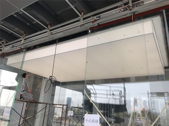 珠海市北站五面燈箱